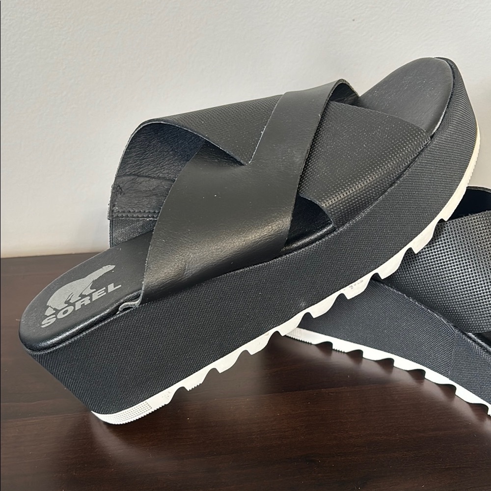 Sorel Women's Black Platform Sandals, size 8, NWOB #SOR-61